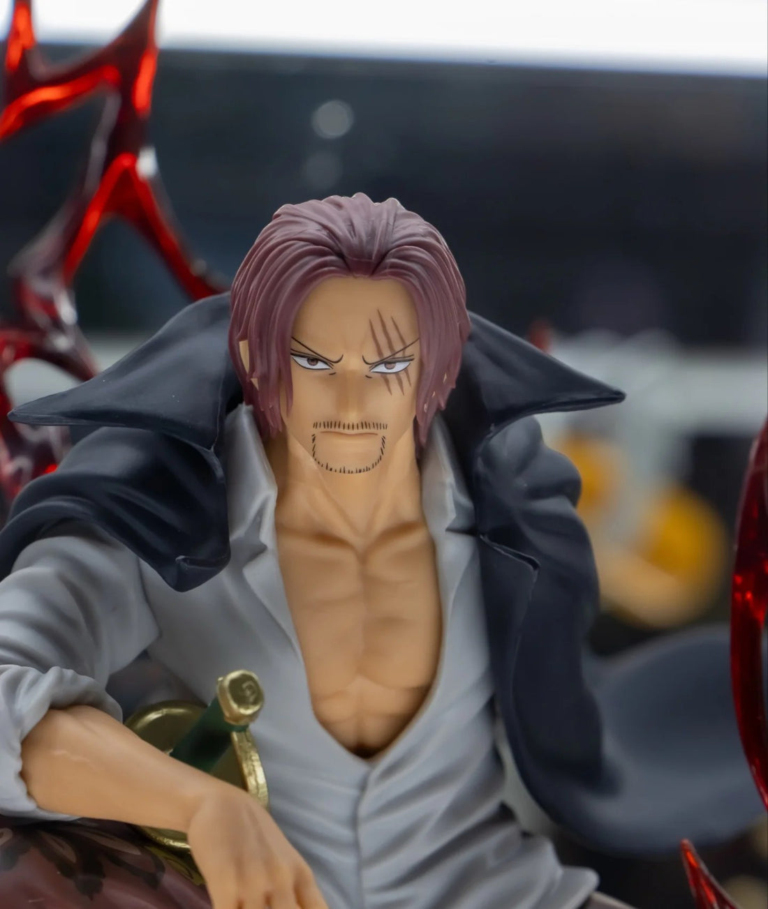 One Piece – Shanks Theorama Soul Scale Figure by Bandai!