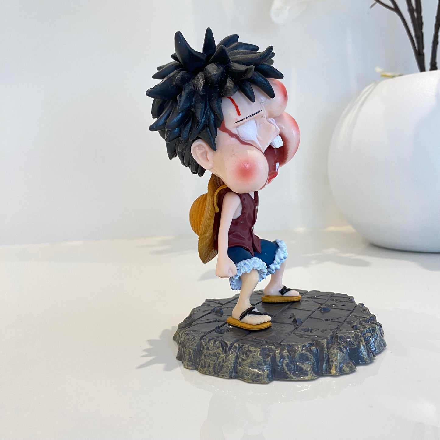 Ass-kicked Luffy Figure