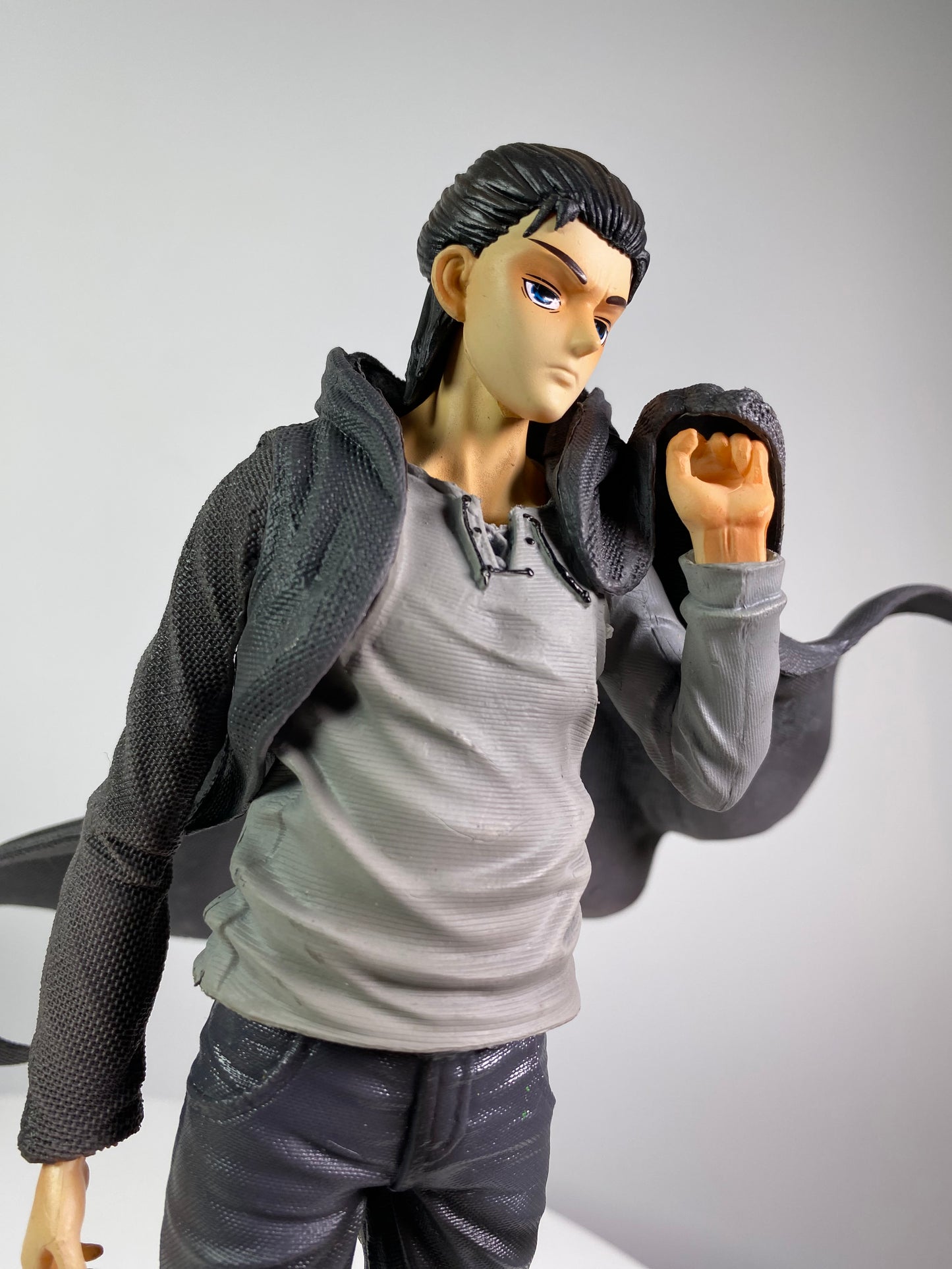 Eren Yeager Iconic Pose 1/6 Scale Figure [29 cm]