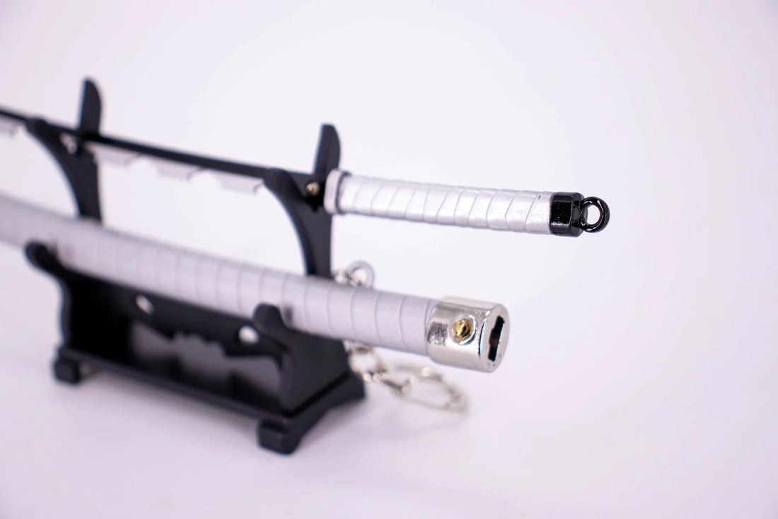Demon Slayer - Hashibara Inosuke Katana Keychain