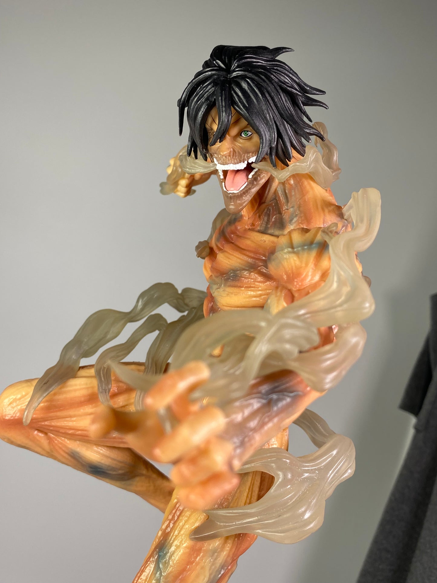 Eren Yeager Titan Form 1/6 Scale figure [40 cm]