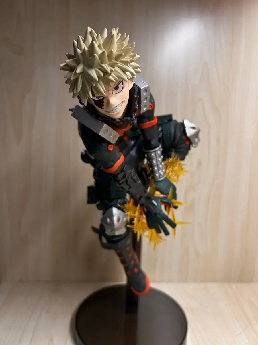My Hero Academia – Katsuki Bakugo Maximatic Figure by Bandai!