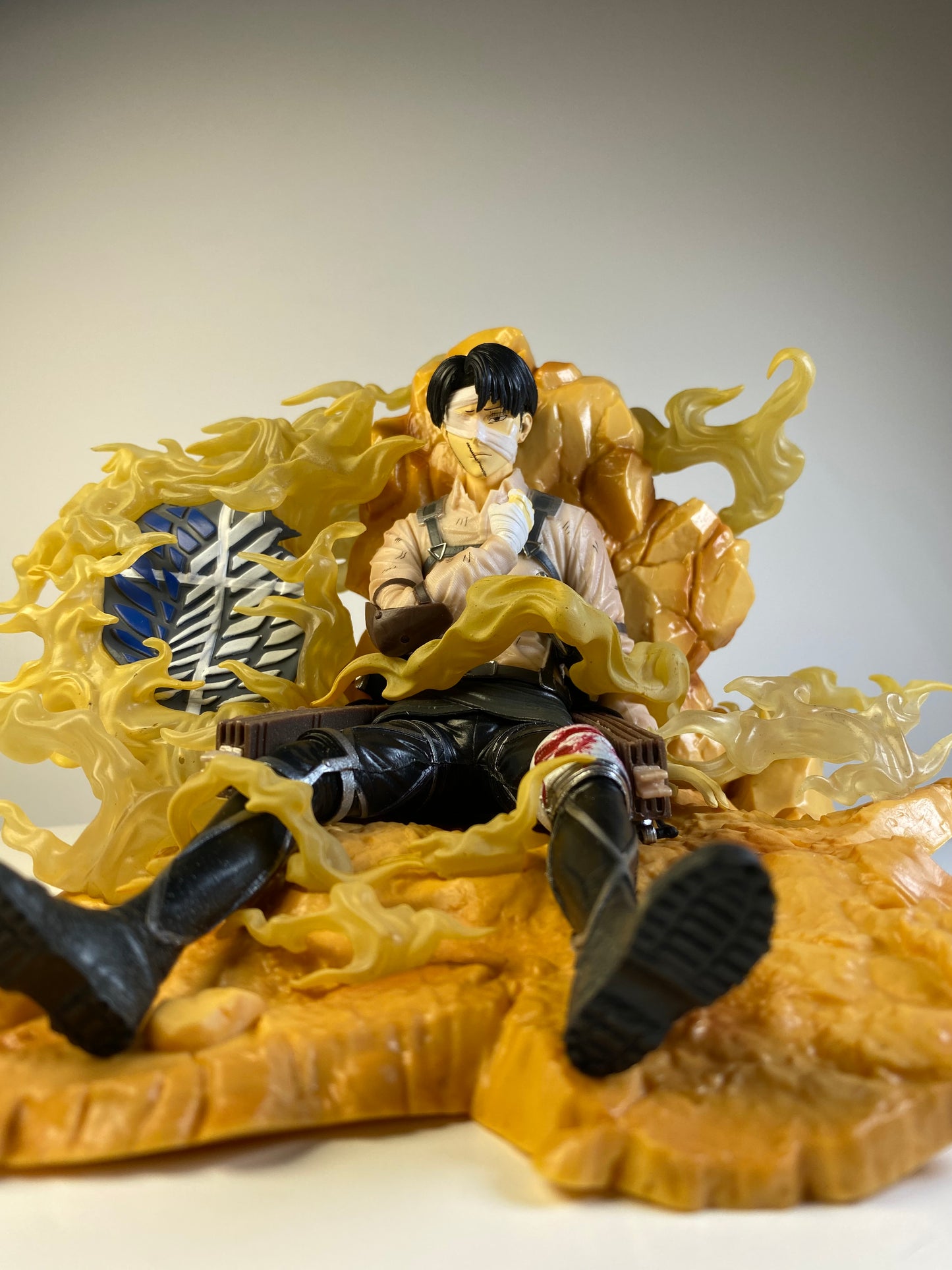 Levi Ackerman Last Moment 1/6 Scale Figure