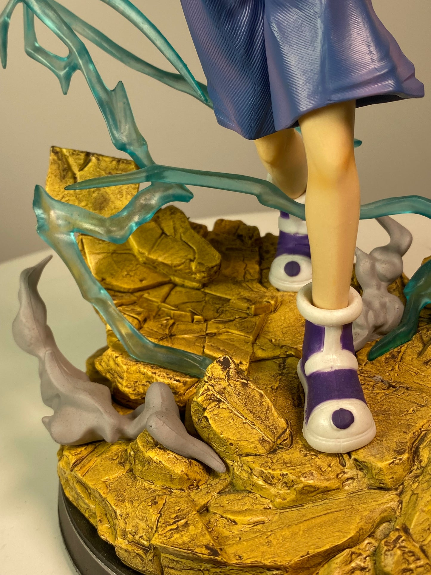 Killua Zoldyck 1/6 Scale Figure [27 cm]