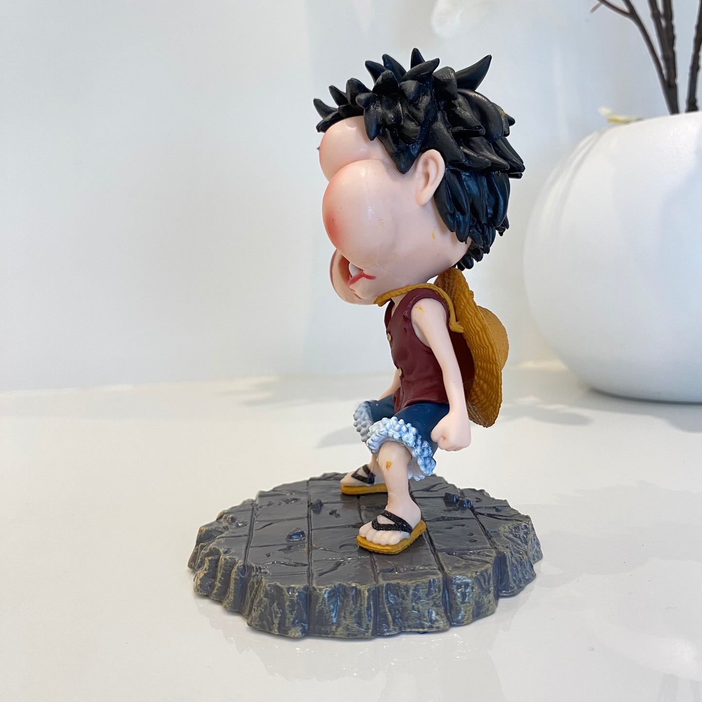 Ass-kicked Luffy Figure