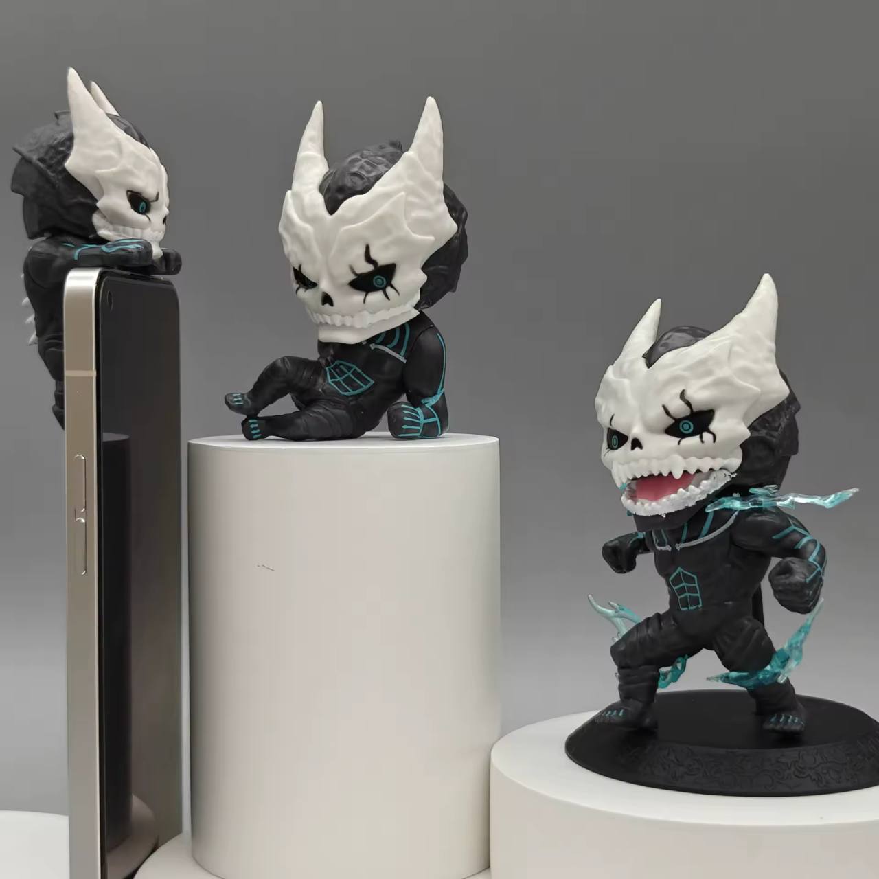 Kaiju no. 8 Figure Set