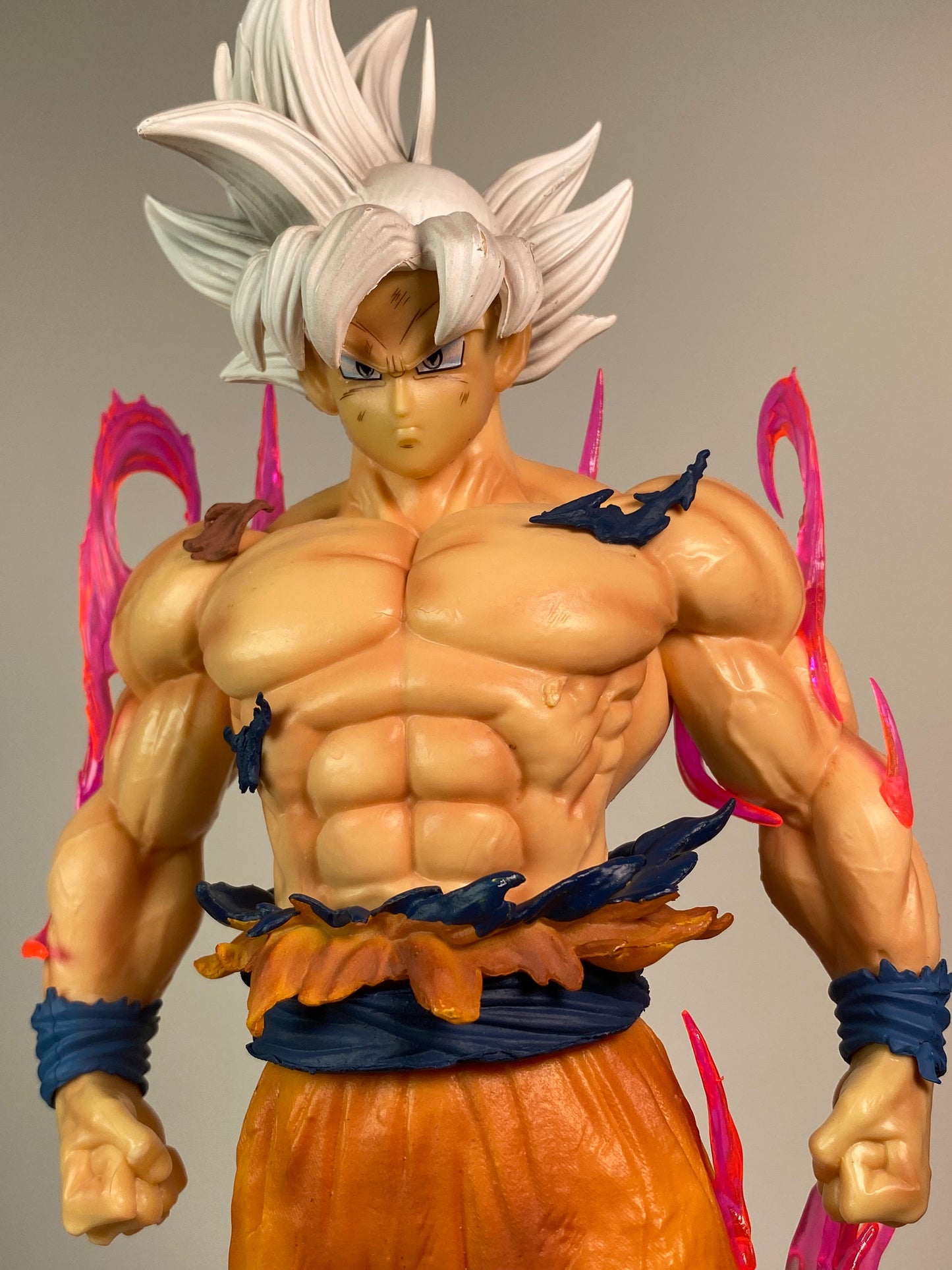 Goku Ultra Instinct 1/6 Scale Figure