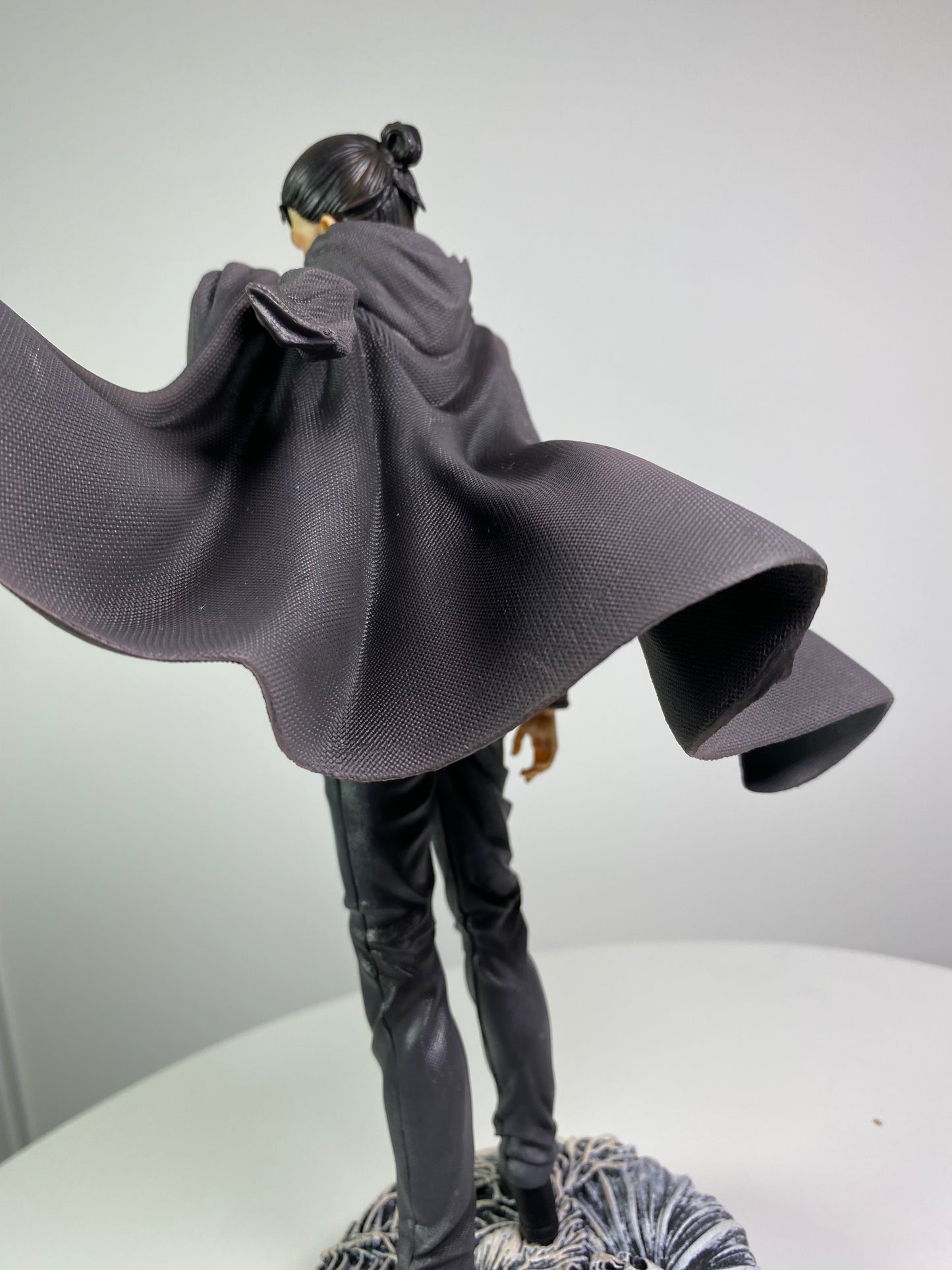 Eren Yeager Iconic Pose 1/6 Scale Figure [29 cm]