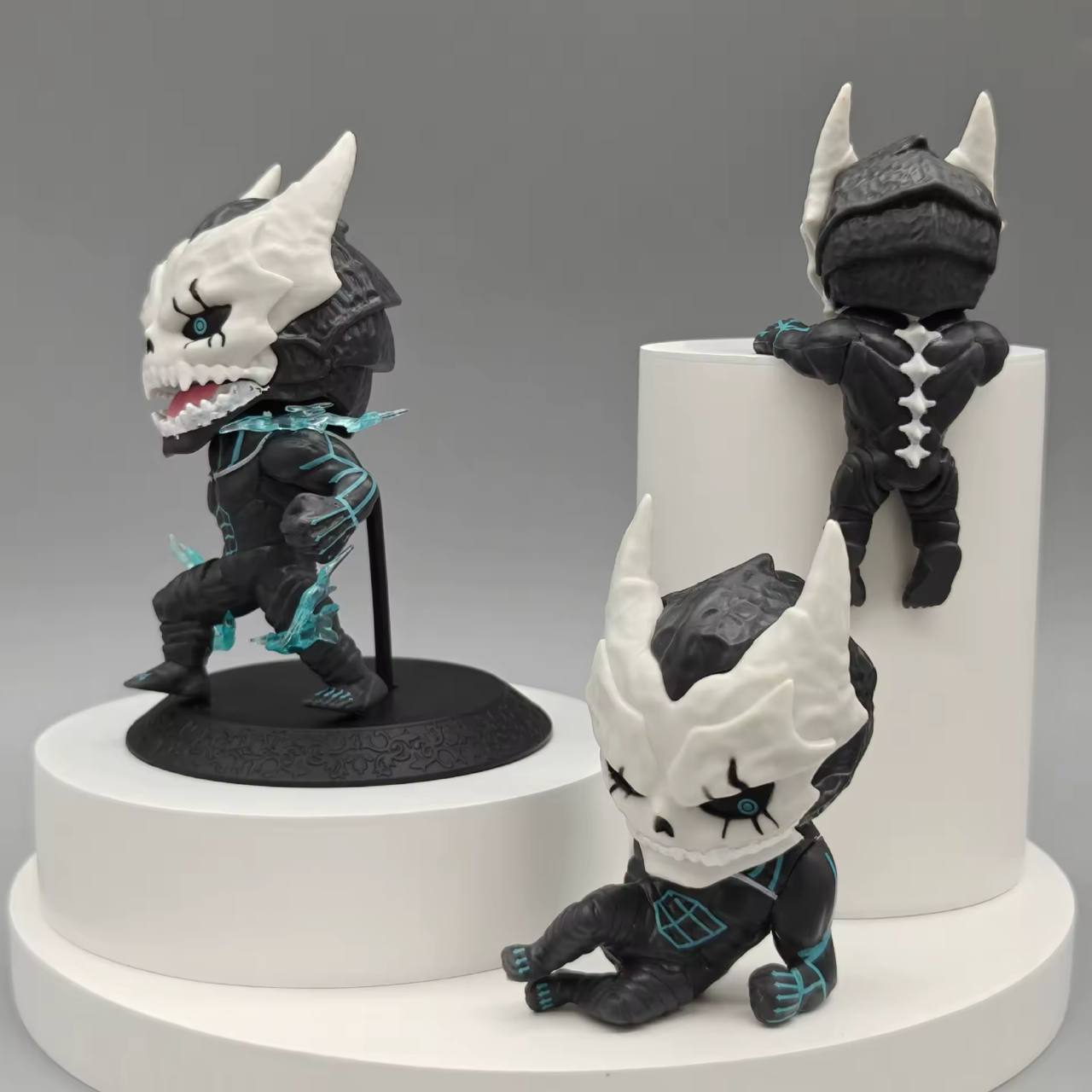 Kaiju no. 8 Figure Set