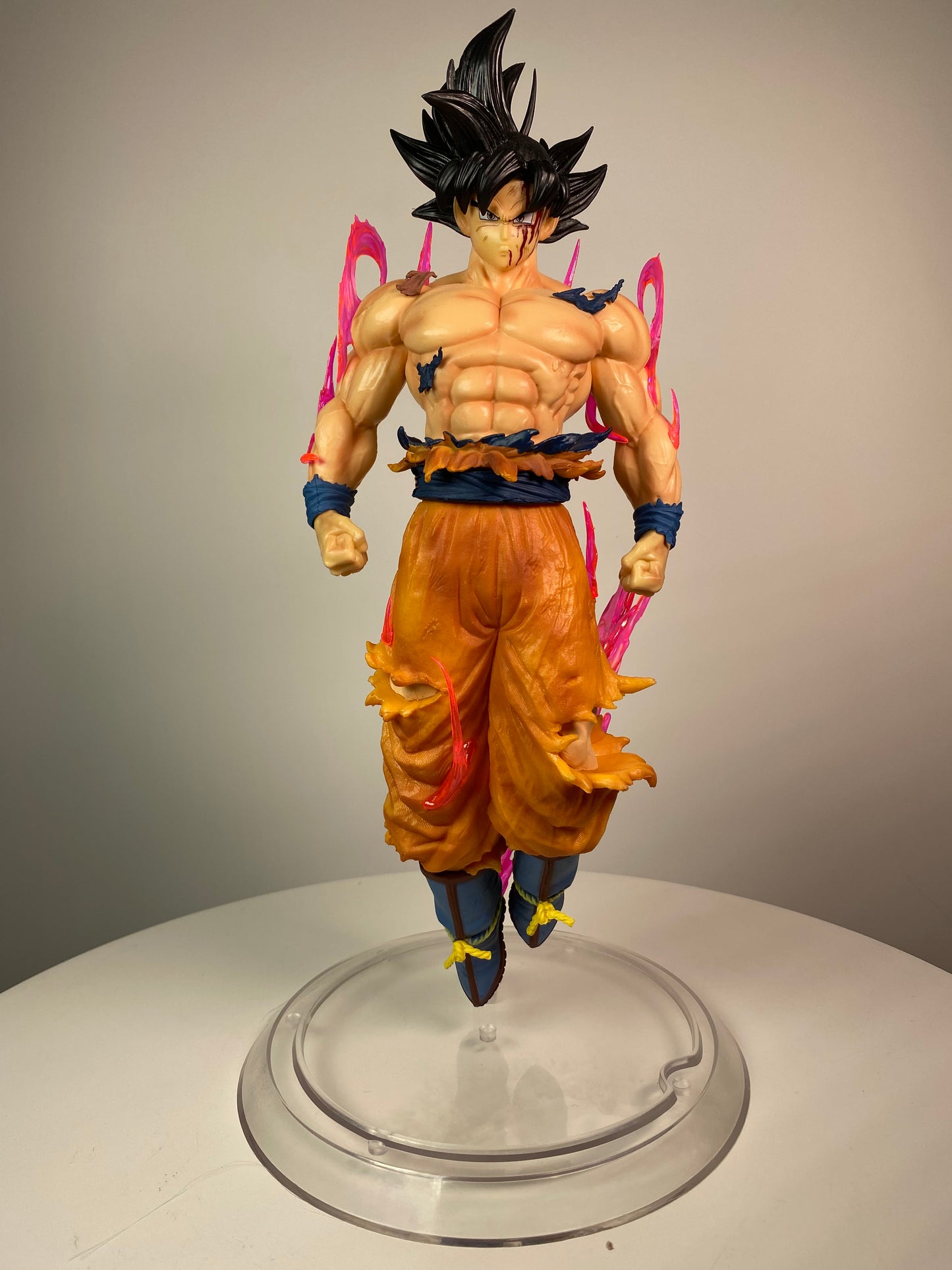 Goku Ultra Instinct 1/6 Scale Figure