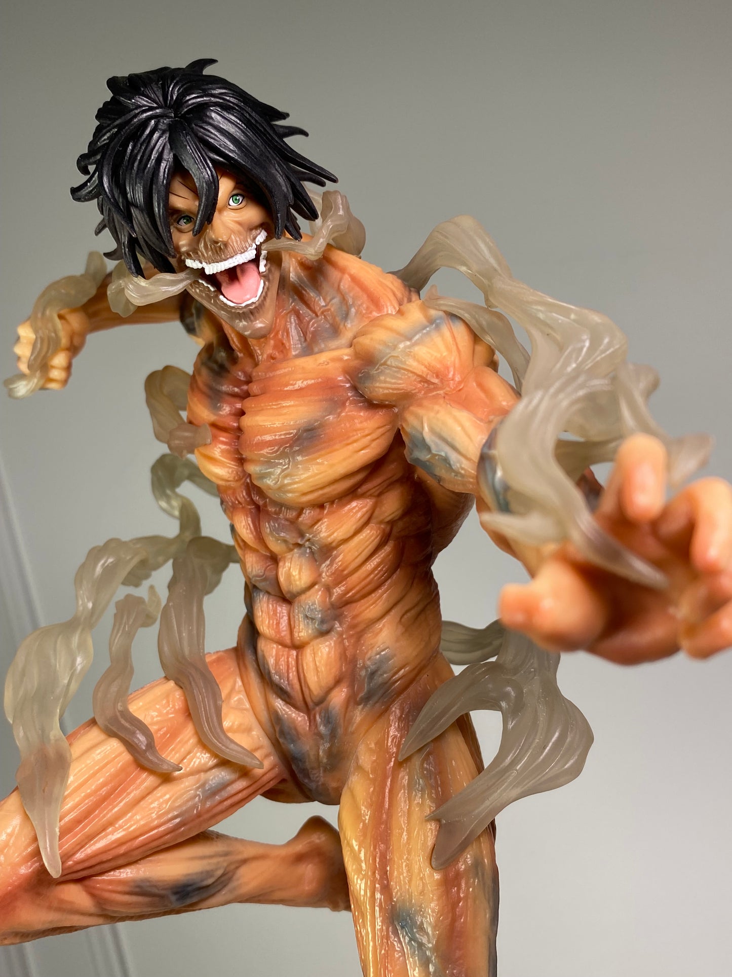 Eren Yeager Titan Form 1/6 Scale figure [40 cm]