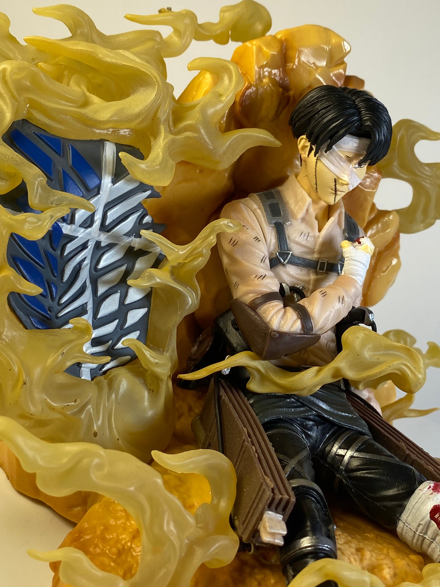 Levi Ackerman Last Moment 1/6 Scale Figure