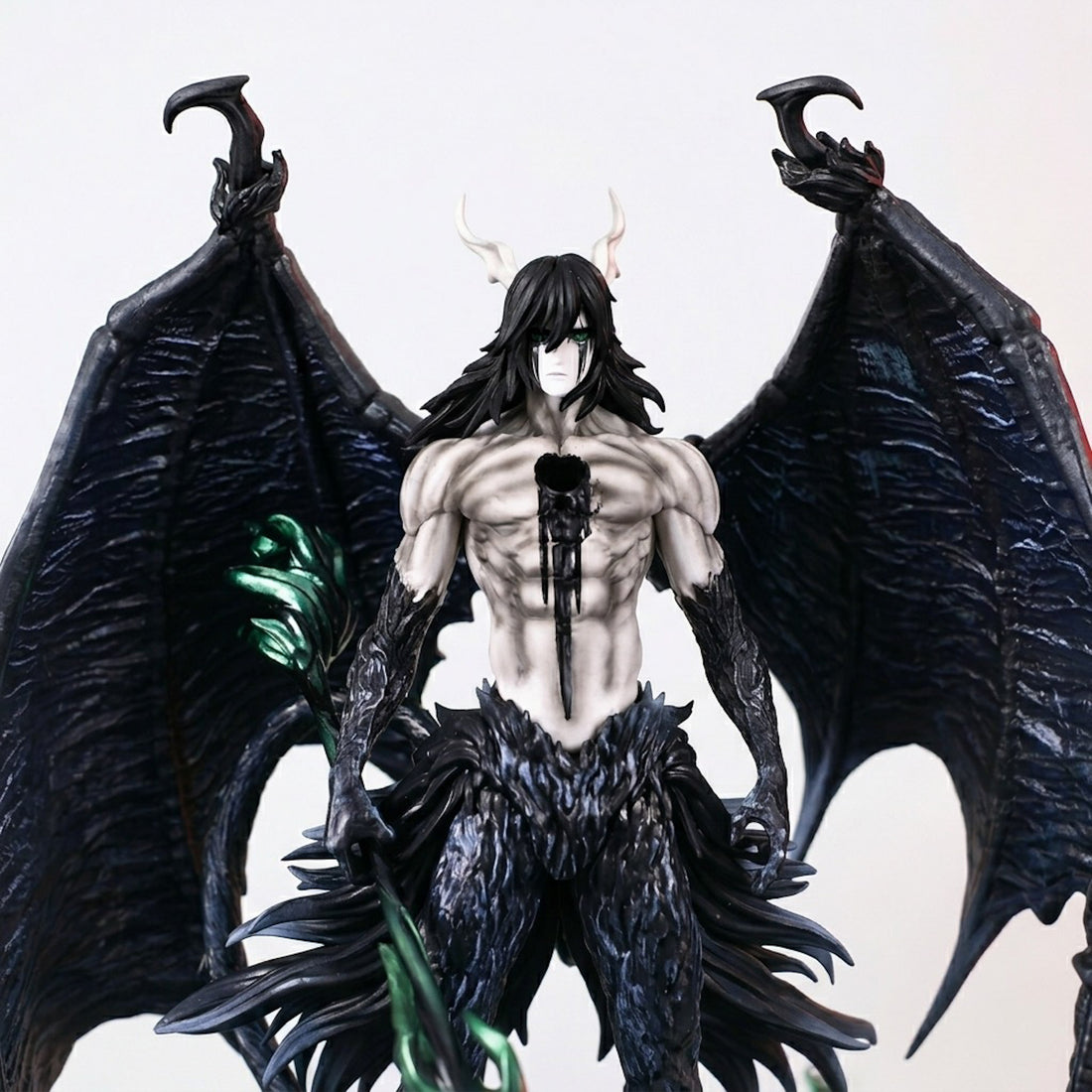 Bleach Ulquiorra Cifer Resurrección: Segunda Etapa 1/6 Scale Figure! [33 cm]