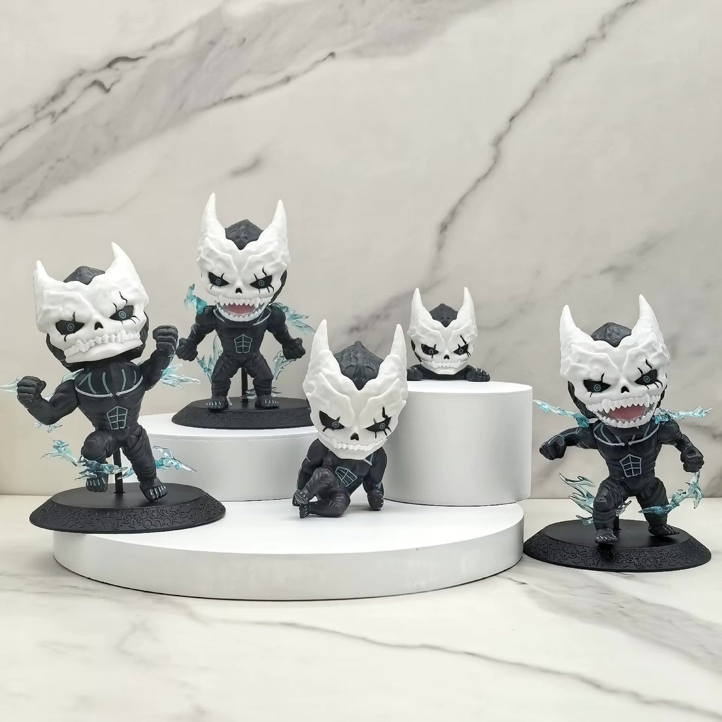 Kaiju no. 8 Figure Set